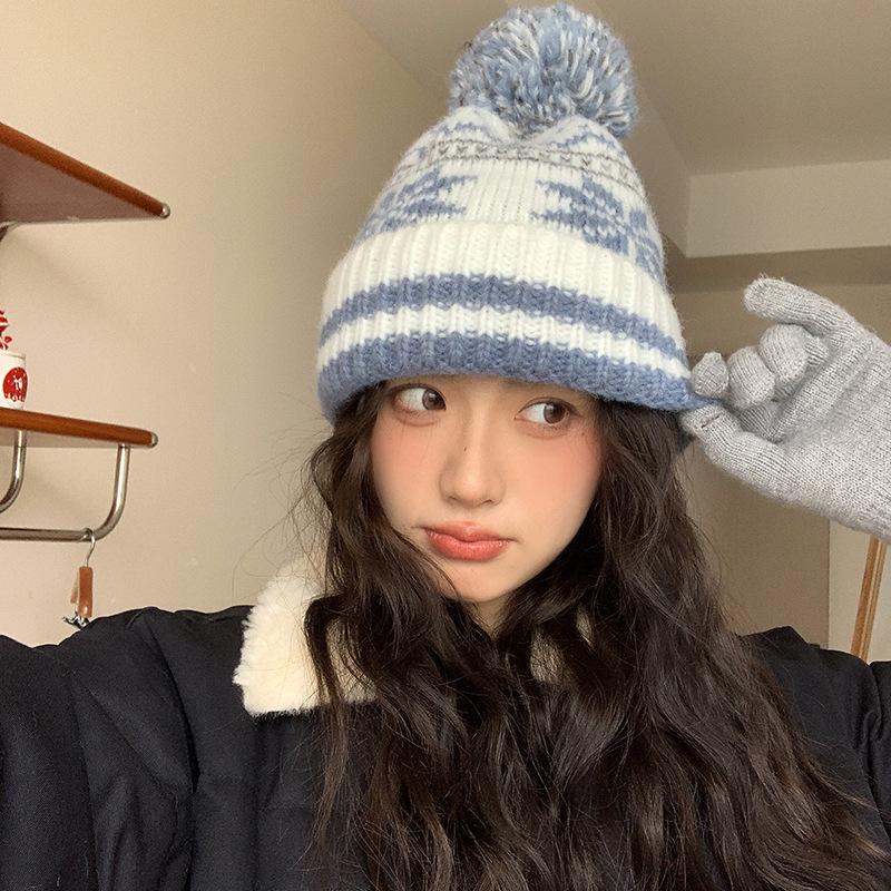 Autumn and Winter Red Christmas Hairball Snowflake Warm Knitted Wool Hat Sweet and Cute Hair Curled Edge Cold Hat