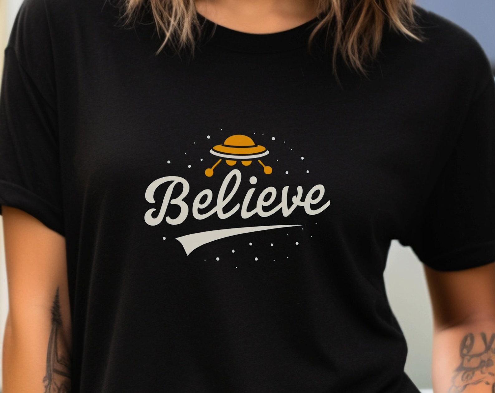 Believe UFO T-Shirt: Extraterrestrial Alien Graphic Tee L