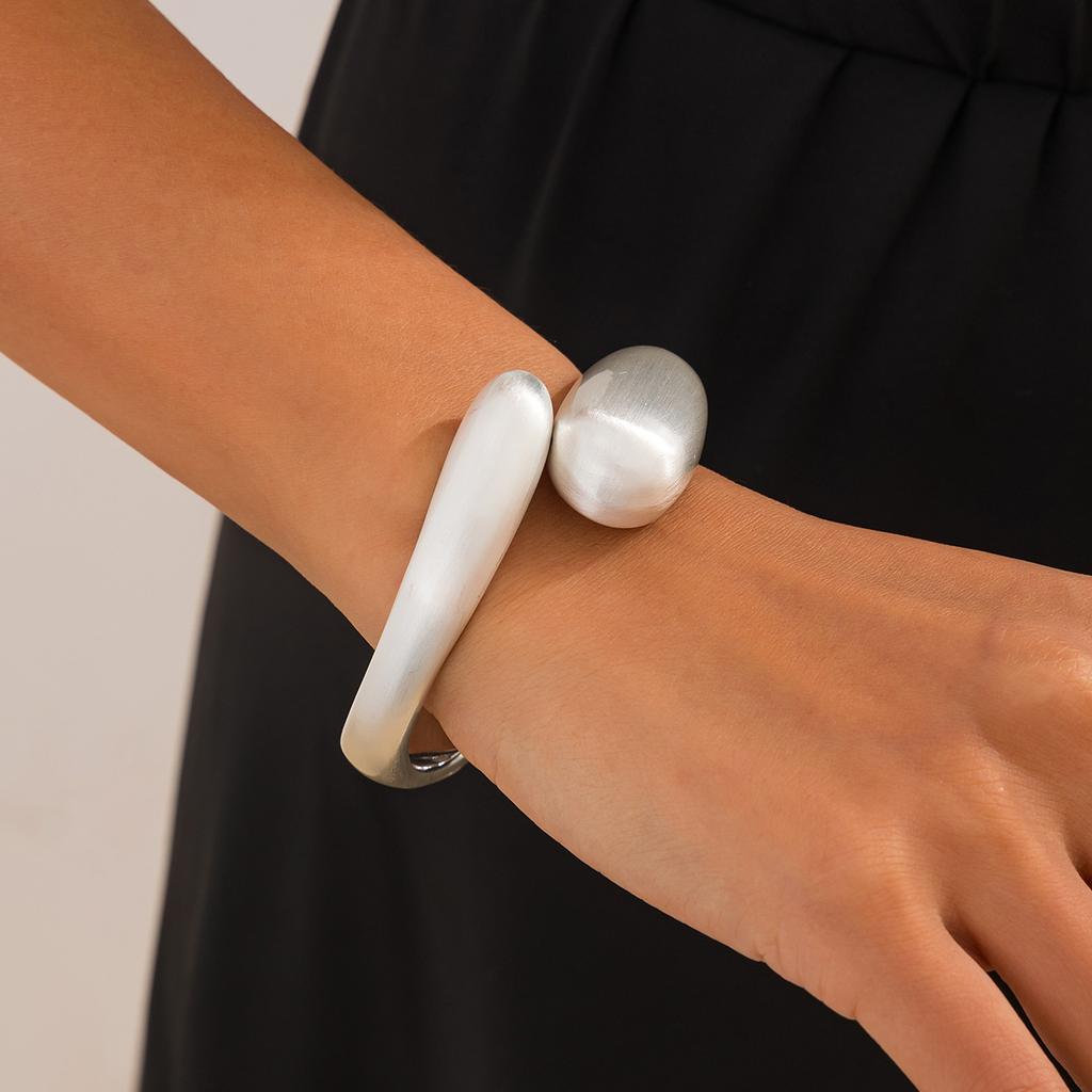 Fashion INS Metal Texture Water Drop Hug Bracelet for Women Exaggerated Design Spring Open Bracelet