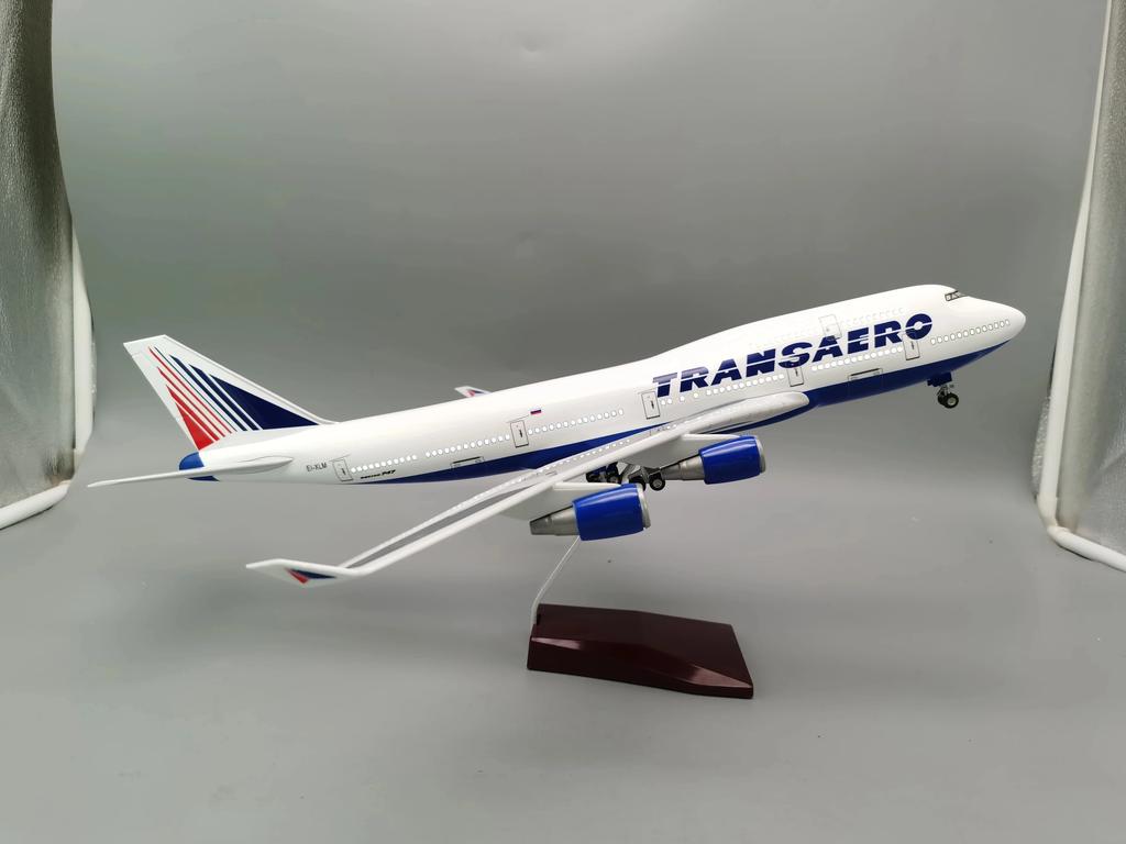 Model Airplane Resin Statue Scale 1:150 Airplane Model Intercontinental Airlines B747 with LED Light Decoration Collection Gift