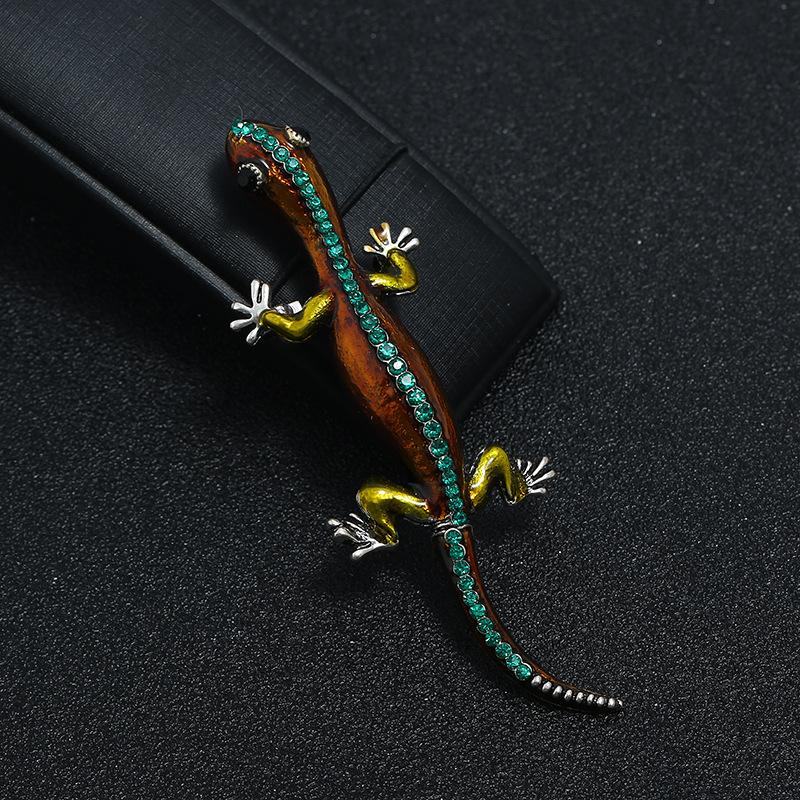 Retro personality exaggerated spider lizard snake brooch temperament sweater jacket pin versatile bag with accessories