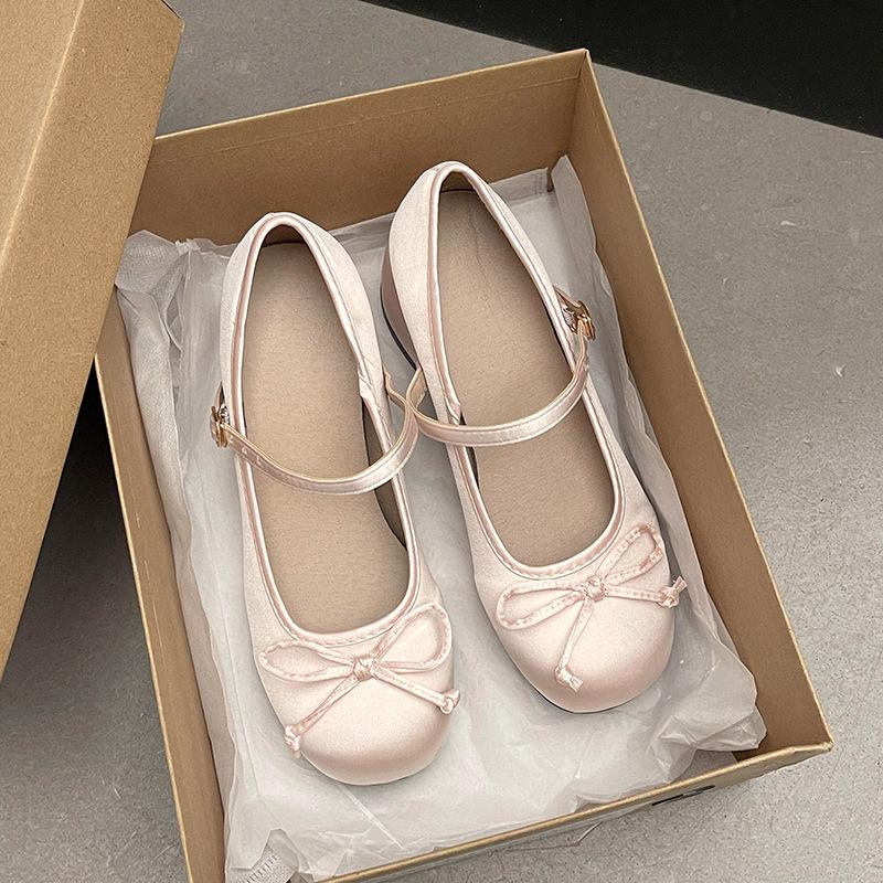 

Розовые, весенние новые кукольные туфли с круглой головой Мэри Джейн женские туфли на высоком каблуке толстый каблук, универсальные милые туфли для девочек студентка 35 шампанского