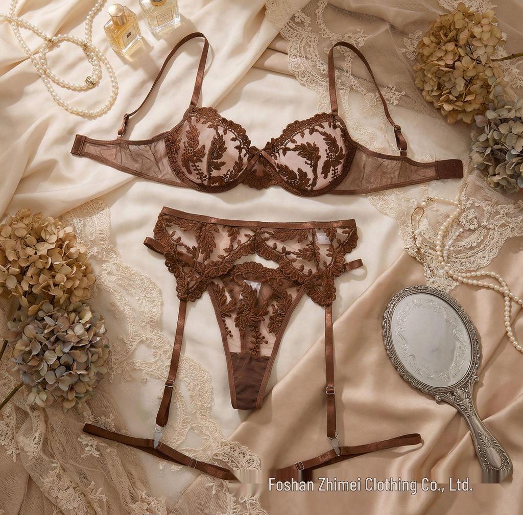 Y Sınır Ötesi Şeffaf File İç Giyim Seti: Sekiz Üç Parçalı Kadın Şeffaf Sütyen