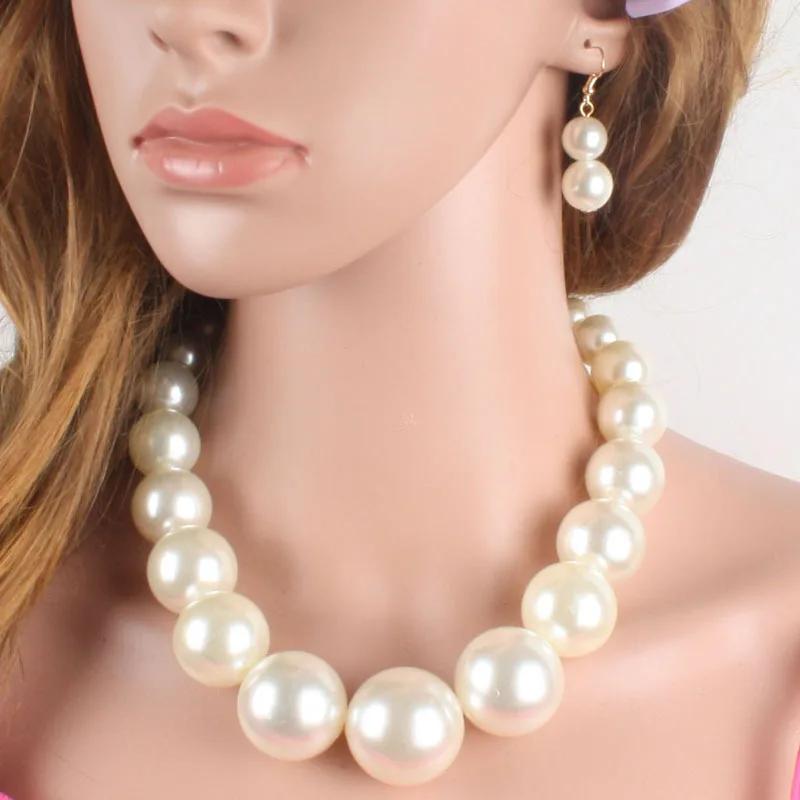 Women Fashion Luxury Pearl Short Clavicle Chain Handmade Temperament Necklace Simulated Pearl Wedding Jewelry for Women Gift