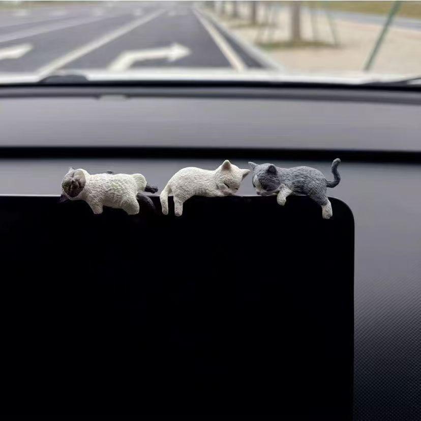 Adorable Sleepy Kitten Car Ornament - Central Control Display Decoration