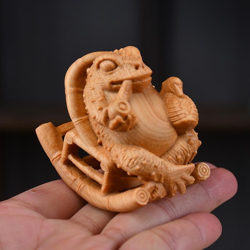 Natürliche Zypresse Goldkröte Reichtum anziehende Figur Massivholzschnitzerei Heim Zimmer Büro Autodekoration Weihnachtsgeschenk