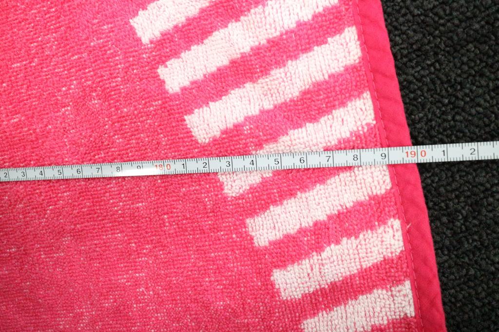 Marushin Beach Towel, Deformation, Pink, Approx. 120 x 190 cm, with Storage Pocket, 0365074200