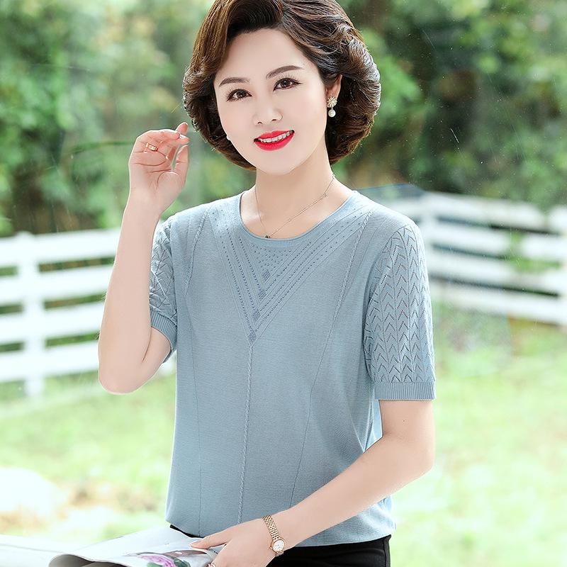 

Elegant Summer Ice Silk T-shirt for Middle-aged Women - Loose Fit, Plus Size, Short-sleeved Knit Top L (up to 105 jin) светло-синий