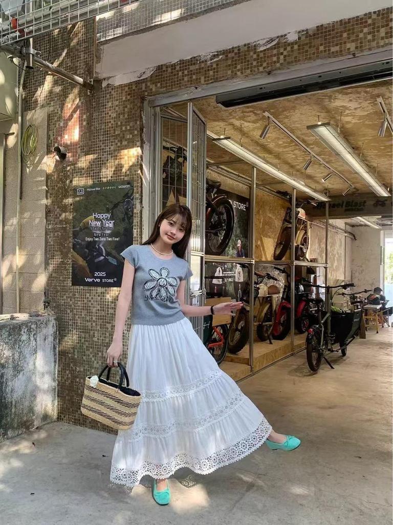 2025 A/W Retro Lace Patchwork Midi Skirt - Japanese/Korean Style