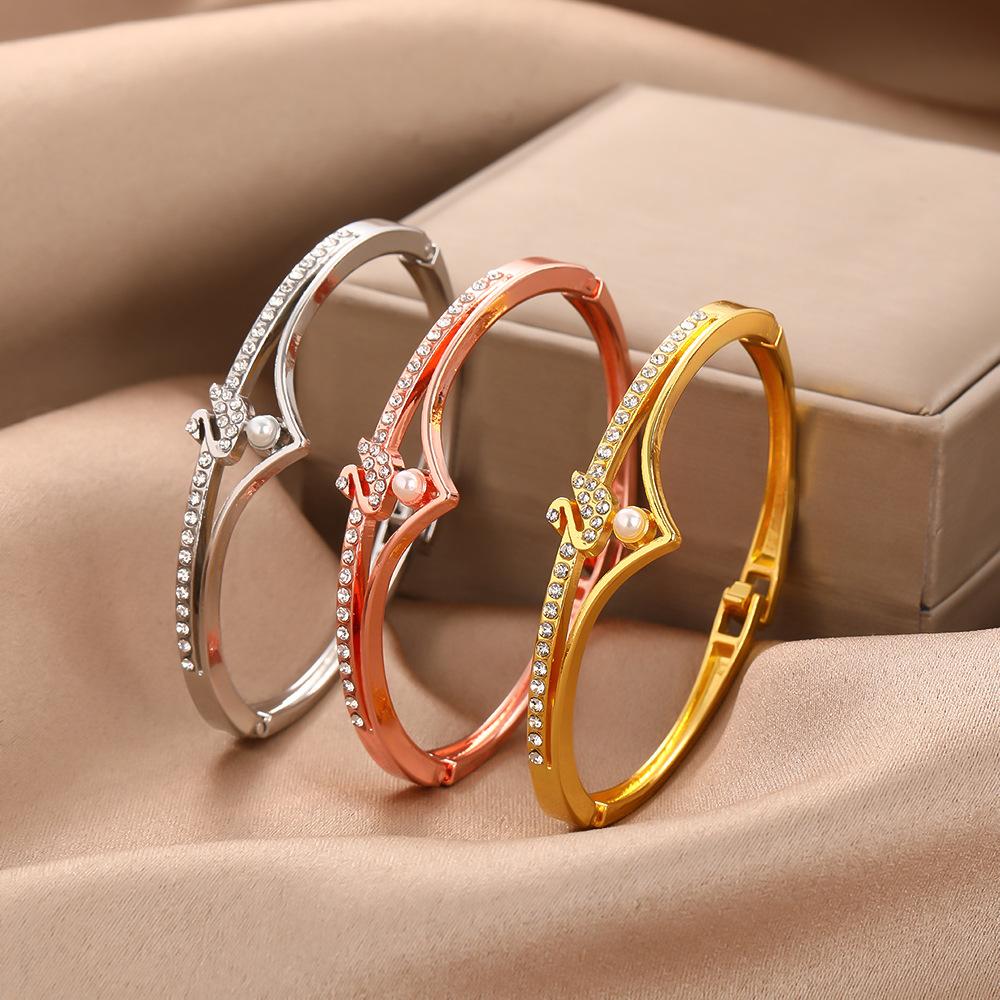 New fashion swan shape simple personality niche light luxury diamond design bracelet alloy butterfly jewelry