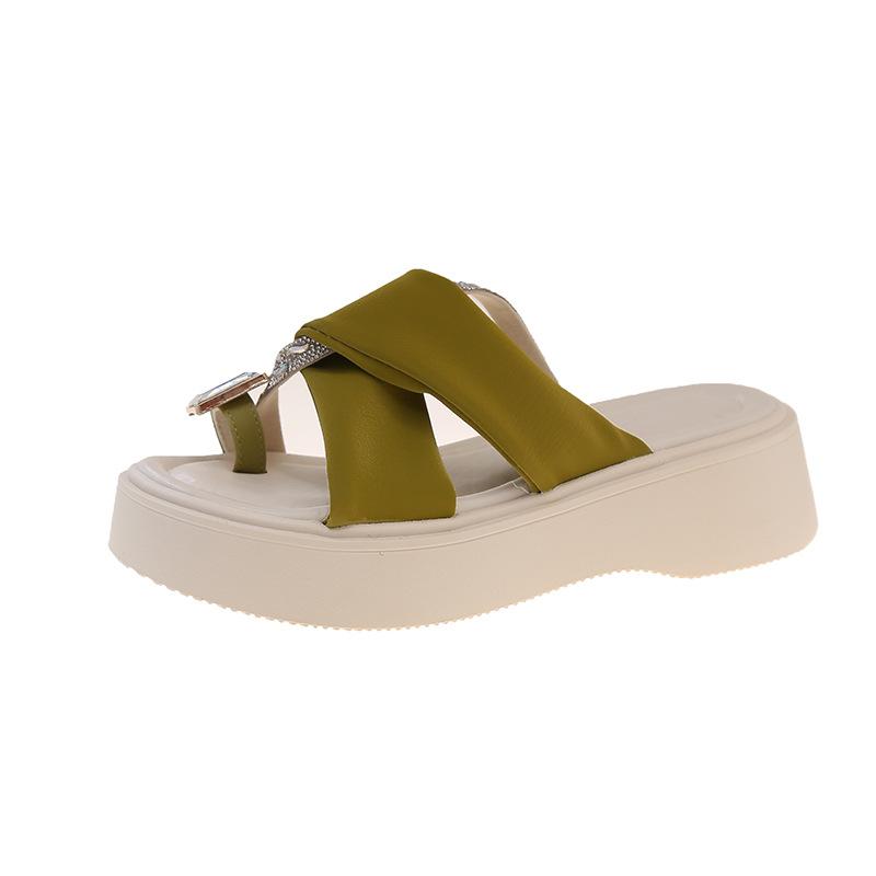 Niche set of toe slippers for women's summer outer wear thick-soled versatile non-slip skirt seaside vacation beach sandals