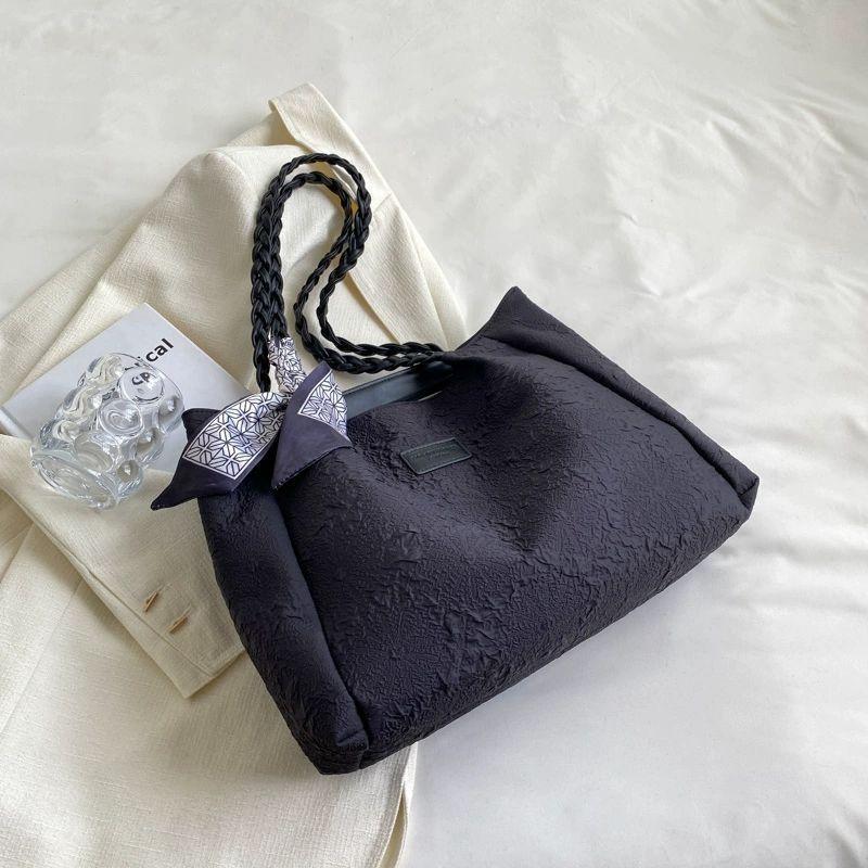 Женская сумка большой вместимости Летняя модная сумка через плечо Повседневная универсальная сумка-тоут для通勤 чёрный