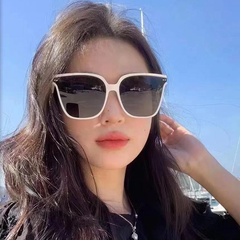 GM Women's Sleek Face-Slimming Unisex Polarized Sunglasses - High-End UV Sun Protection