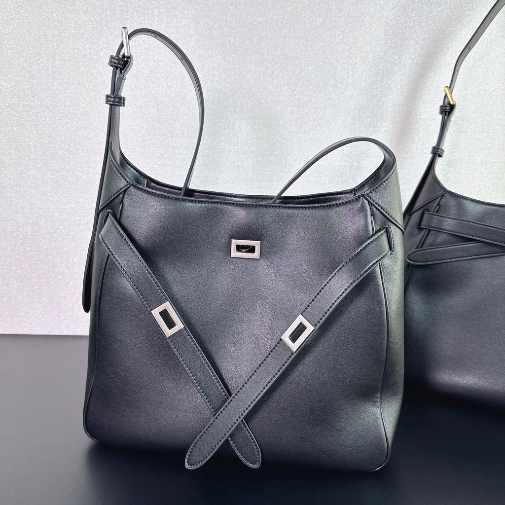 2024 New Lock Bucket Bag Premium Sense Underarm Bag Leather Tote Bag Large Capacity Commuter Shoulder Bag