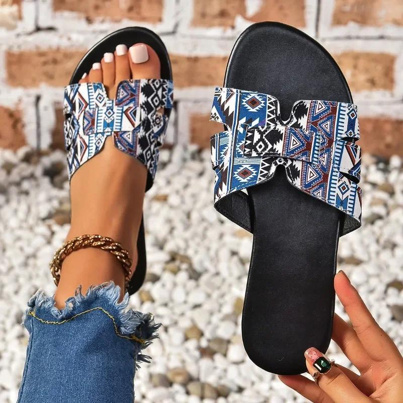 Mote 2024 Hot Sale Damesko Åpen tå Blandede farger Dametøfler Sommer Utendørs Uformelt Flat Stor Størrelse Tøfler Zapatos Mujer