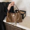 New Fashionable and Versatile Chain Shoulder Crossbody Bag with High-end Tote Bag
