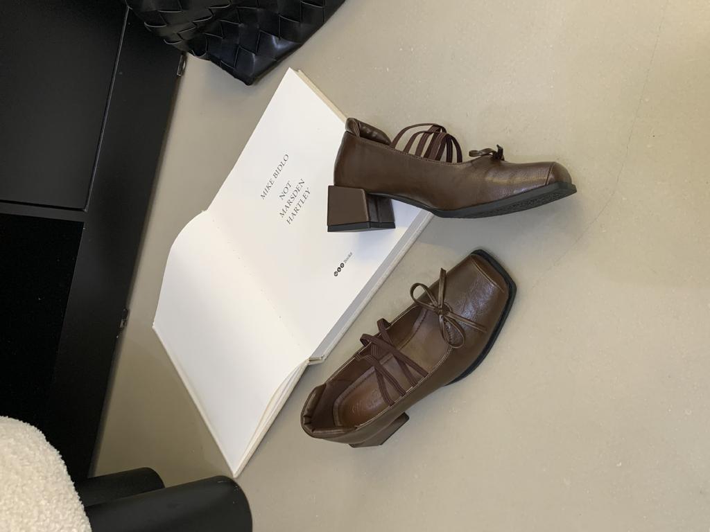 French thick heel cross with square head bow Mary Jane small leather shoes 2025 new commuter evening wind single shoes