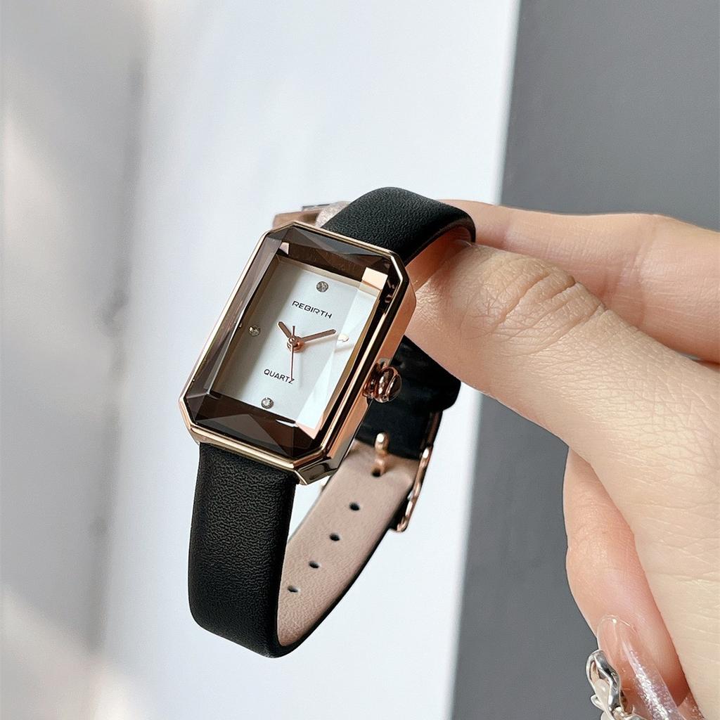 Luxury Diamond Inlaid Elegant Cut Women Watch Rectangular Simple Design Quartz Movement Ladies Leather Band Classic Wristwatch