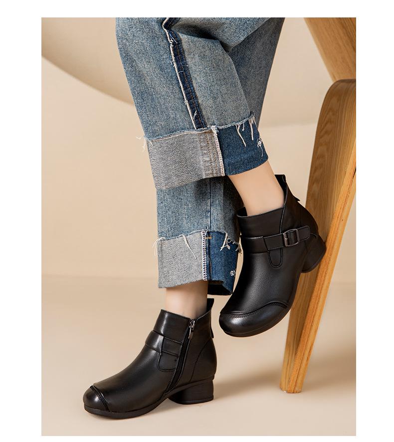 2025 Women's Vintage British High-Top Leather Boots - Autumn/Winter Slip-On, Versatile, Comfortable