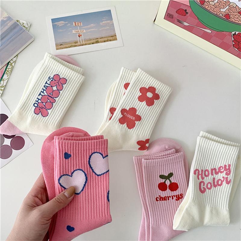 2023 Korean  Sweet Woman Socks Cute Love Square Funny Socks Street Hip Hop Skateboarding Happy Socks