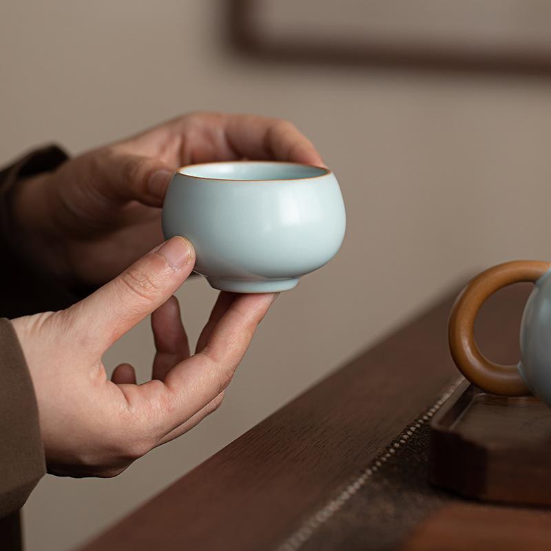 Ru Kiln Tianqing Teacup Household Luohan Ceramic Master Cup Single Cup Tea Set Tea Opening Can Raise a Tea Bowl