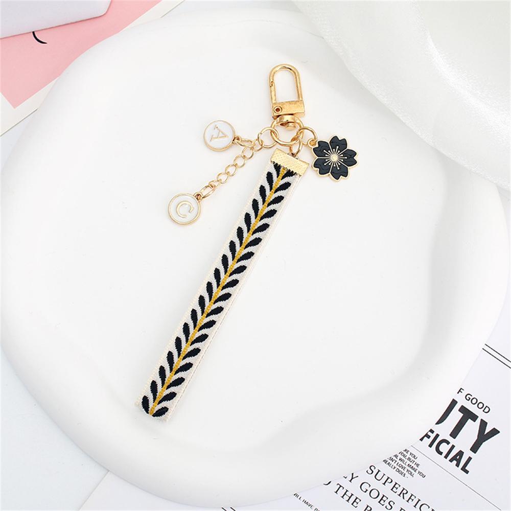 Милый клетчатый узорчатый брелок для ключей с модной буквенной цепочкой — фото 14