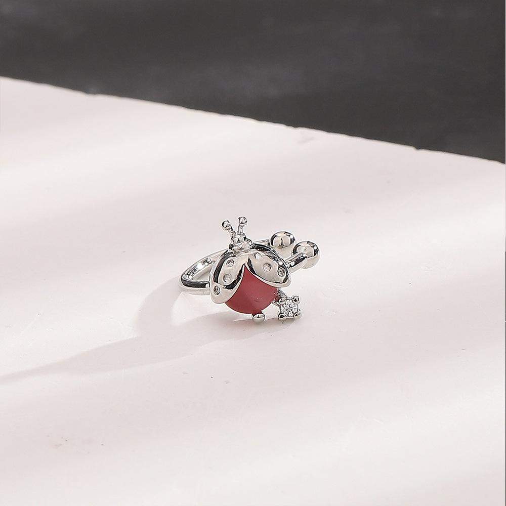 

Клипсы для ушей в виде бриллиантового жука, милые серьги-клипсы в виде насекомых, в форме маленькой божьей коровки, опаловые клипсы для ушей, без пирсинга ушей. Bronze