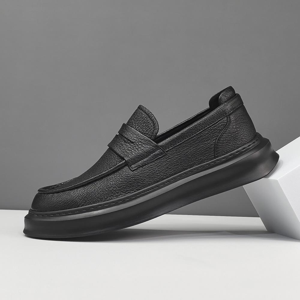 

Men s Black Cowhide Moccasins: Versatile Slip-On Loafers for High-End Fashion 39