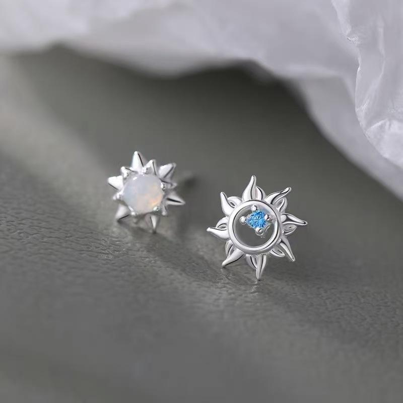 Real 925 Silver Asymmetry Zircon Sun Mini Stud Earrings For Women Cute Fine Jewelry Light Niche Accessories