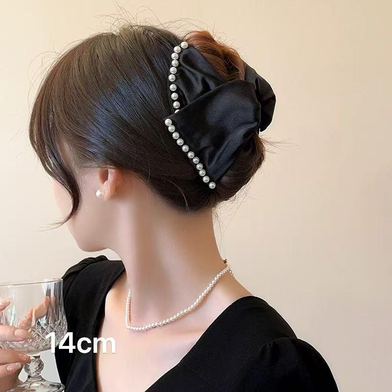 

Black grab clip women s satin pearl shark clip 2025 new French semi-tie hairpin back head disc hair clip