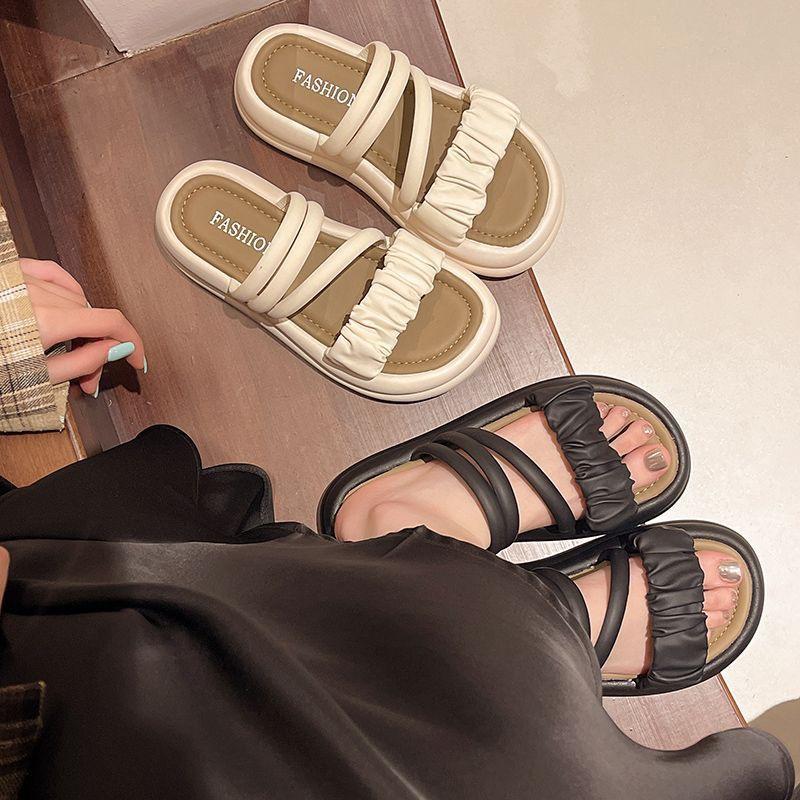 Fairy wind two wearing slippers, female with skirt, new in summer 2025, outer wear, platform-soled fashion, soft-soled beach sandals