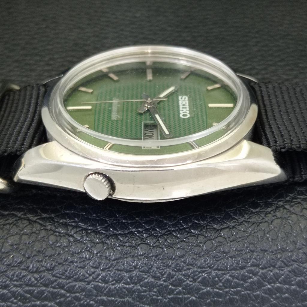 SEIKO AUTOMATIC VINTAGE JAPAN MENS GREEN COLOR DIAL WATCH a701576-5 R206b-a701576