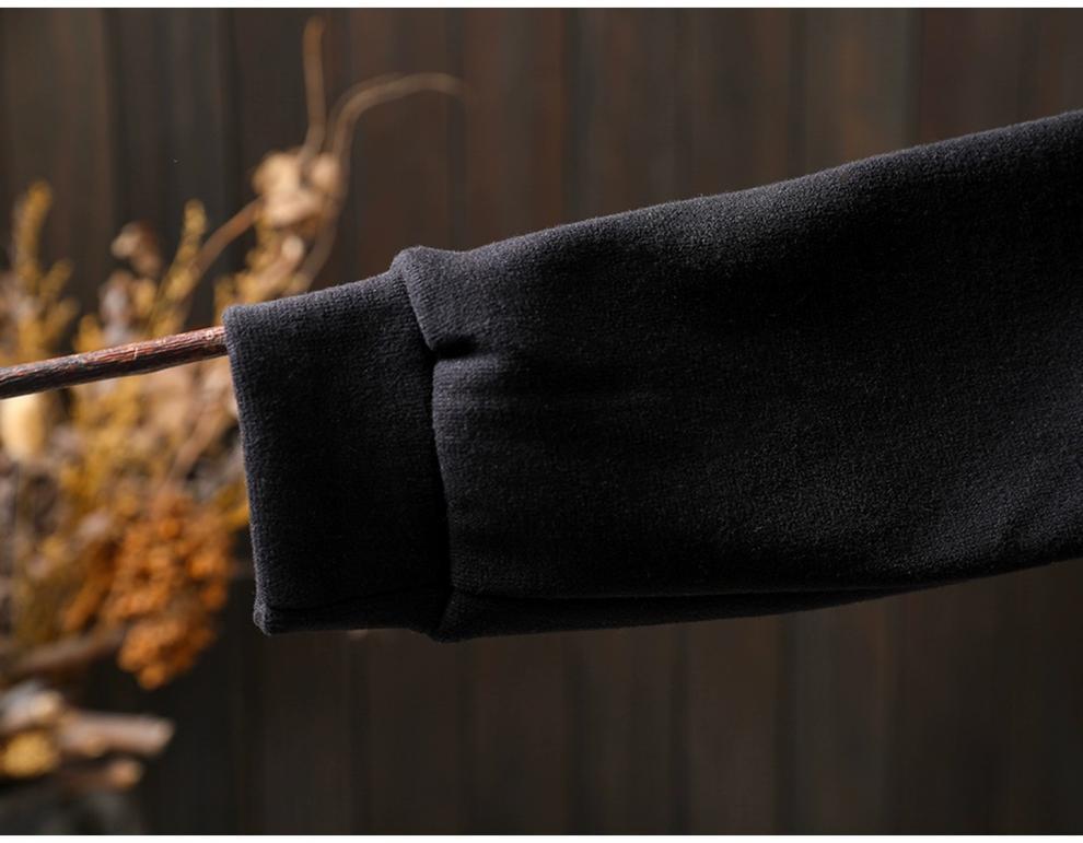 2025 Autumn/Winter Women's Printed Black Thickened Cropped Loose Velvet Pullover