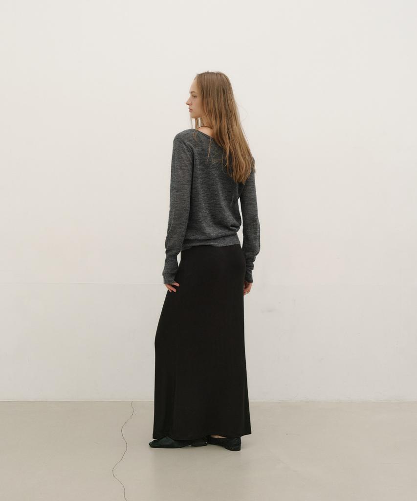 Loutaideu Silky Sweat Maxi Skirt [Black]
