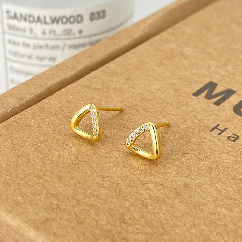 Simple Triangle Diamond Earrings with Geometric Hollow Earrings Small and Elegant French Retro