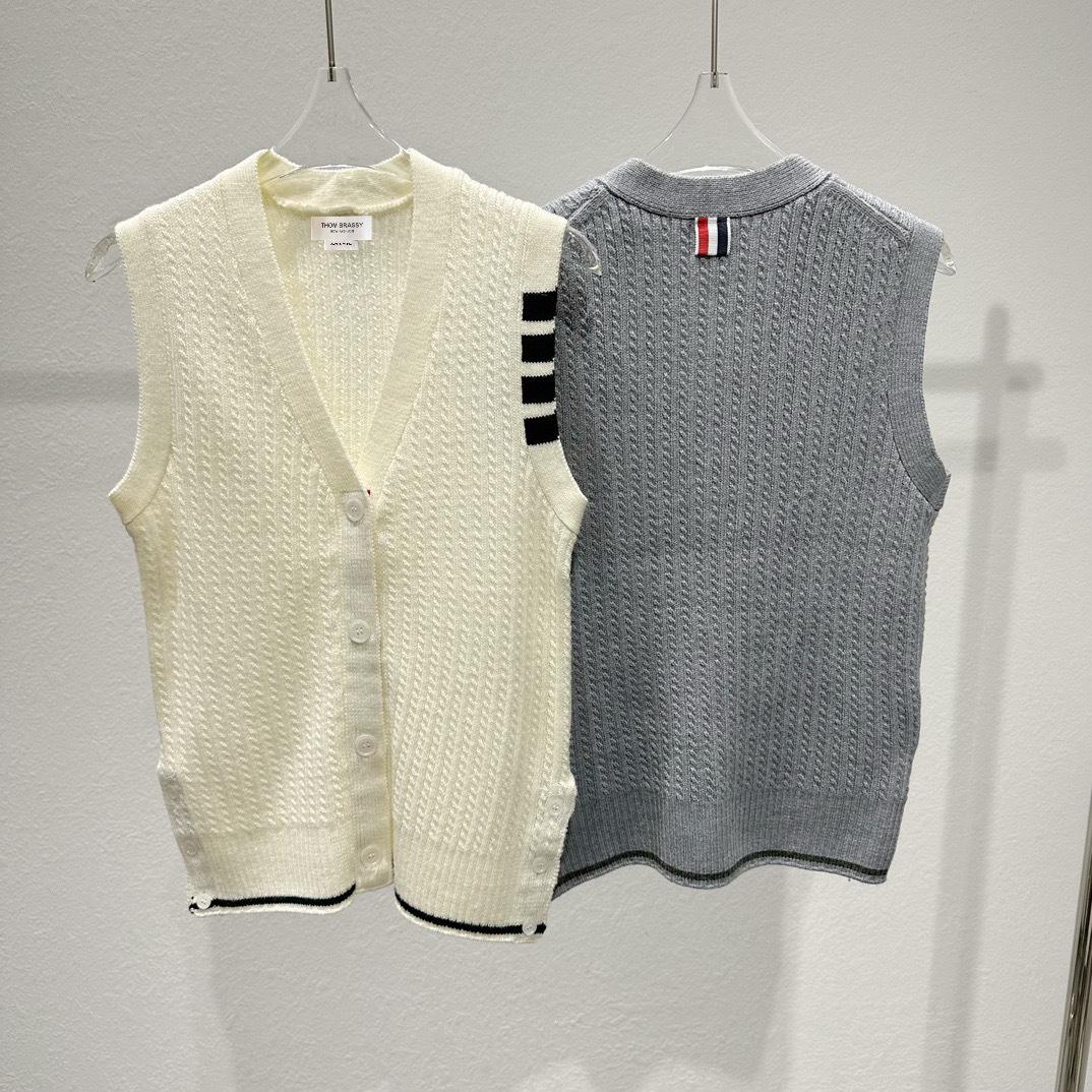 

THOM BRASSY Confidential Waybill 1839 Cable Knit Vest L