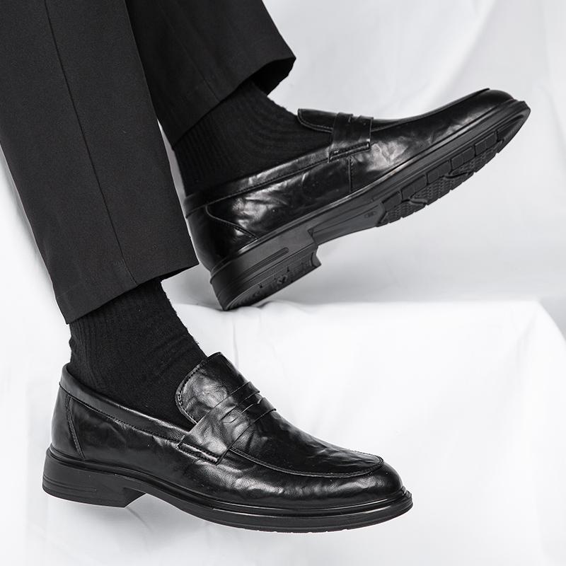 Fashion2024 Newly Men Black Slip-On Leather Shoes Soft Anti-slip Driving Shoes Man Spring Moccasins Social Flat Dress Formal Wear Shoes