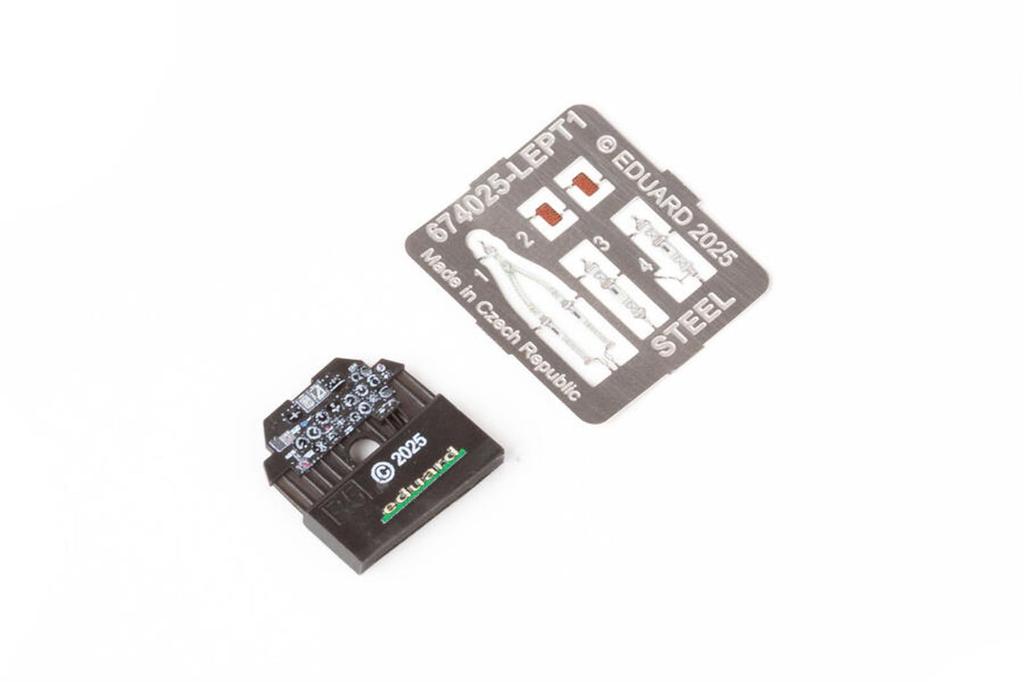 Eduard 1/72 Scale Look P-47D Bubble Top Instrument Panel (for Tamiya) Plastic Model Kit Parts EDU674025 (Airplane)