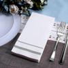 Serviette de table jetable en papier sans poussière 50 pièces Biodégradable Douce Serviette de table Imprimé rayé Jetable Serviette Mariage