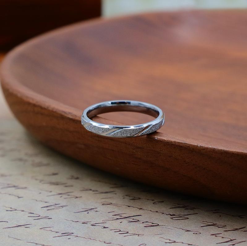 Anello di Coppia Anello di Coppia Uomo e Donna Smussato Popolare Acciaio Inossidabile Anello di Coppia Creativo Matrimonio Gioielli Opachi