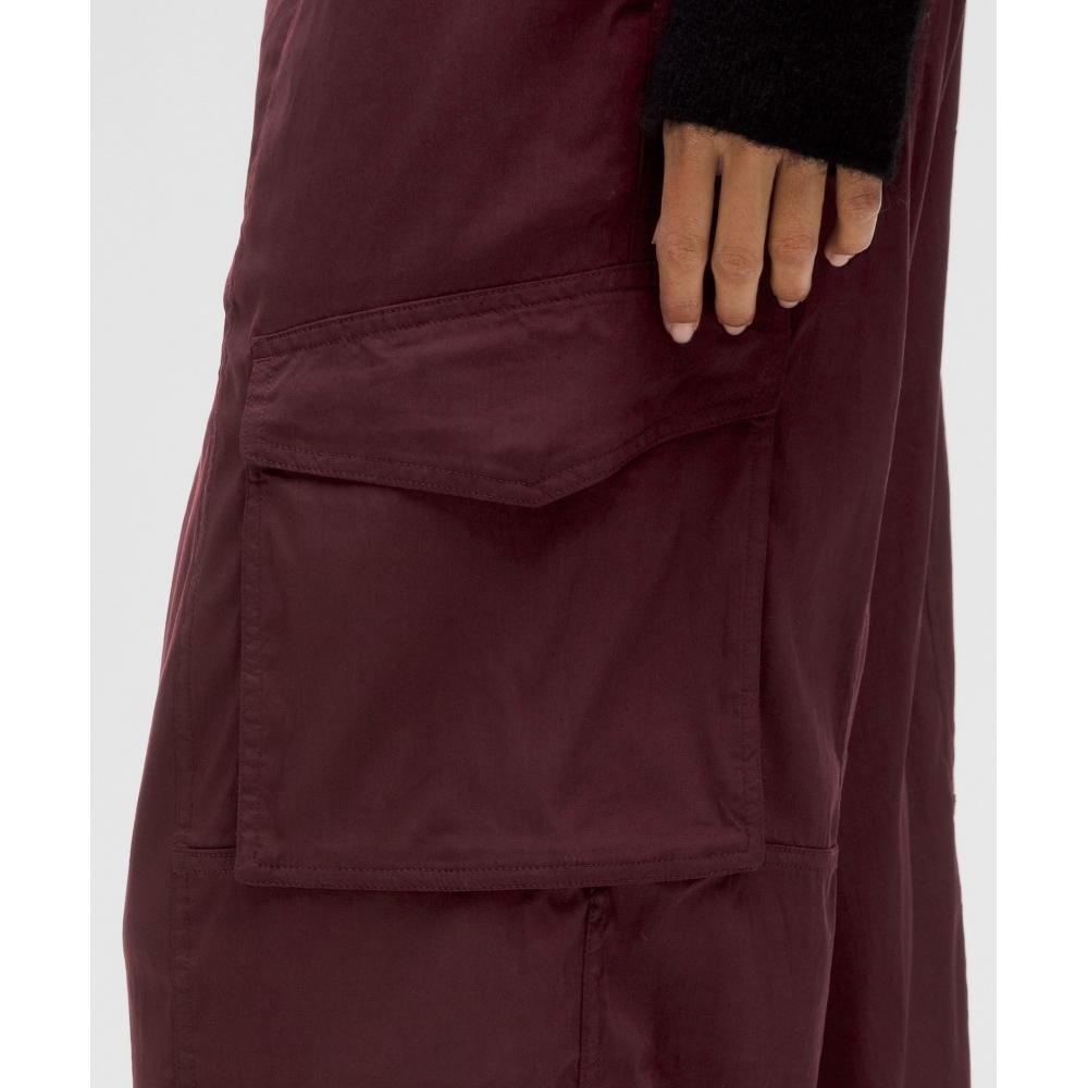 Lululemon Lightweight Adjustable Mid Rise Cargo Pant Garnet