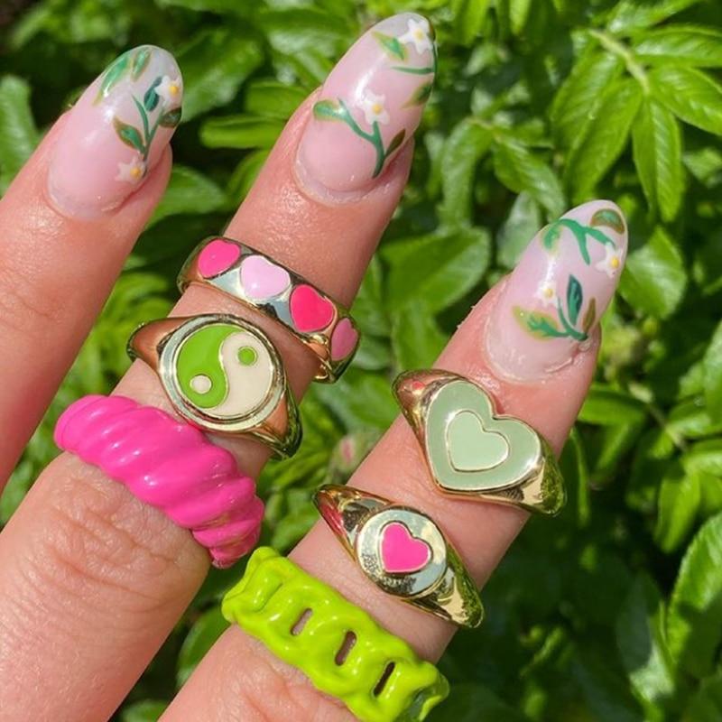 iF ME Trendy Heart Shape Rings for Women Exquisite Colorful Green Glossy Metal Rings Wholesale Jewelry