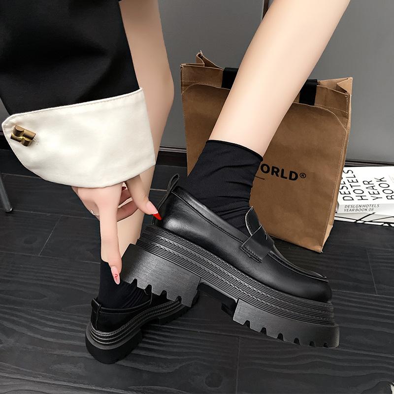 Retro versatile platform small leather shoes women's 2025 new spring and autumn one-pedal British style loafer shoes jk with skirt