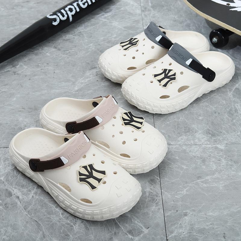 New  for Men Are Not Smelly or Loud In Summer. Soft Thick-soled Non-slip  Are Wear-resistant and Wear Sandals for Men