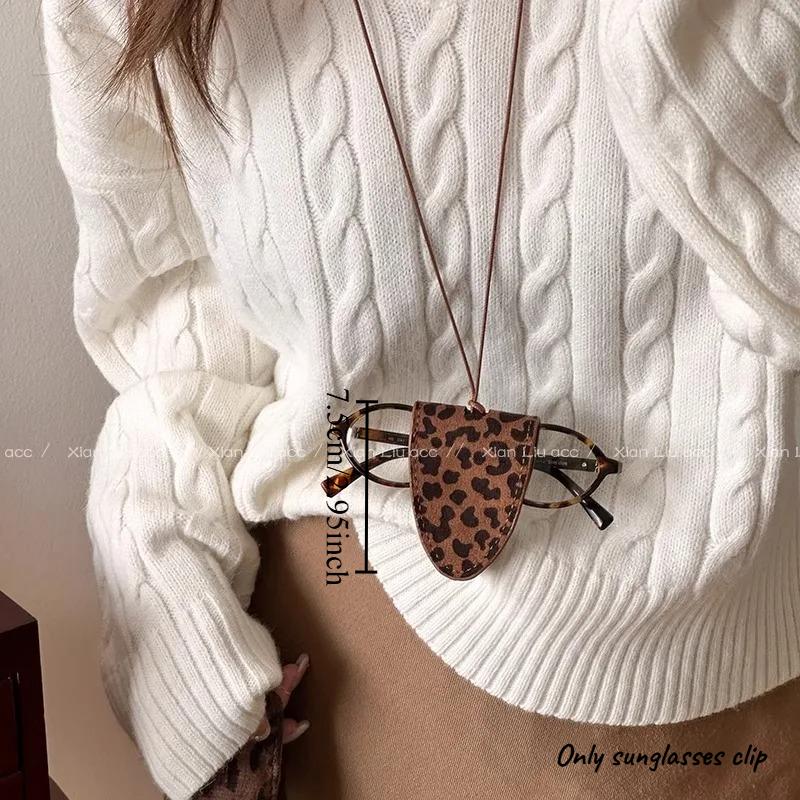 

1pcs Leather Triangle Glasses Bag Leather Rope Necklace Vintage Maillard Sweater Chain European and American Style коричневый