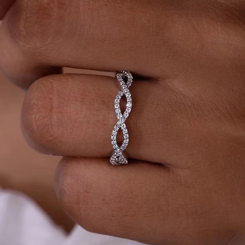 

Huitan Copper Color Twist Rings for Women Fashion Contracted Design Daily Wear Temperament Female Rings Bling Bling CZ Zircon 7