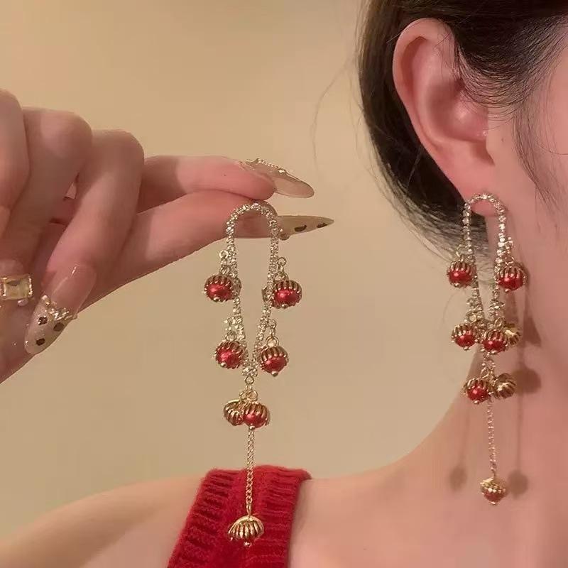 Silver‑Needle Diamond‑Ball Pearl‑Fringed Women Earrings, French Retro Light‑Luxury High‑Sense Temperament Ear Jewelry