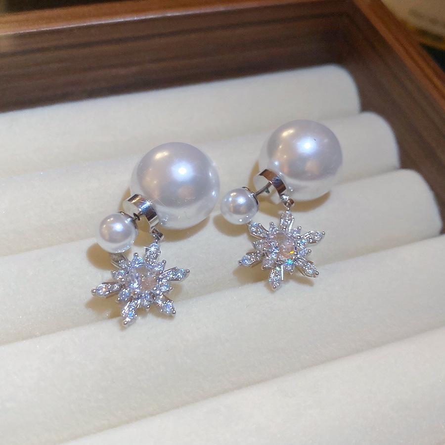Luxury Zircon Pearl Snowflake Stud Earrings - Exquisite, Versatile, Niche High-End Jewelry for Women