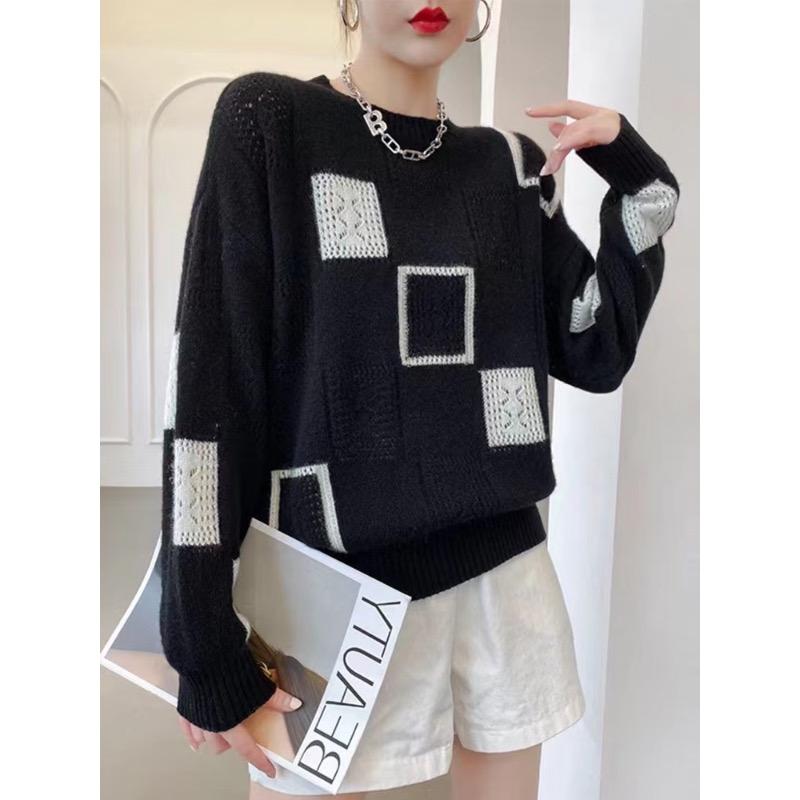Color Blocked Checkered Knitted Sweater Top for Women In Spring and Autumn Thin Style Retro Round Neck Mohair Sweater
