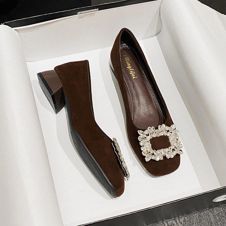 

Премиальные туфли-лодочки со стразами, женские 2025, осенние новинки, французский квадратный носок, темпераментный низкий каблук, универсальные туфли для通勤 40 темно-коричневого